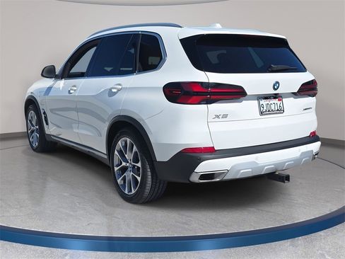 Used 2024 BMW X5 xDrive50e w/ Parking Assistance Package image 8
