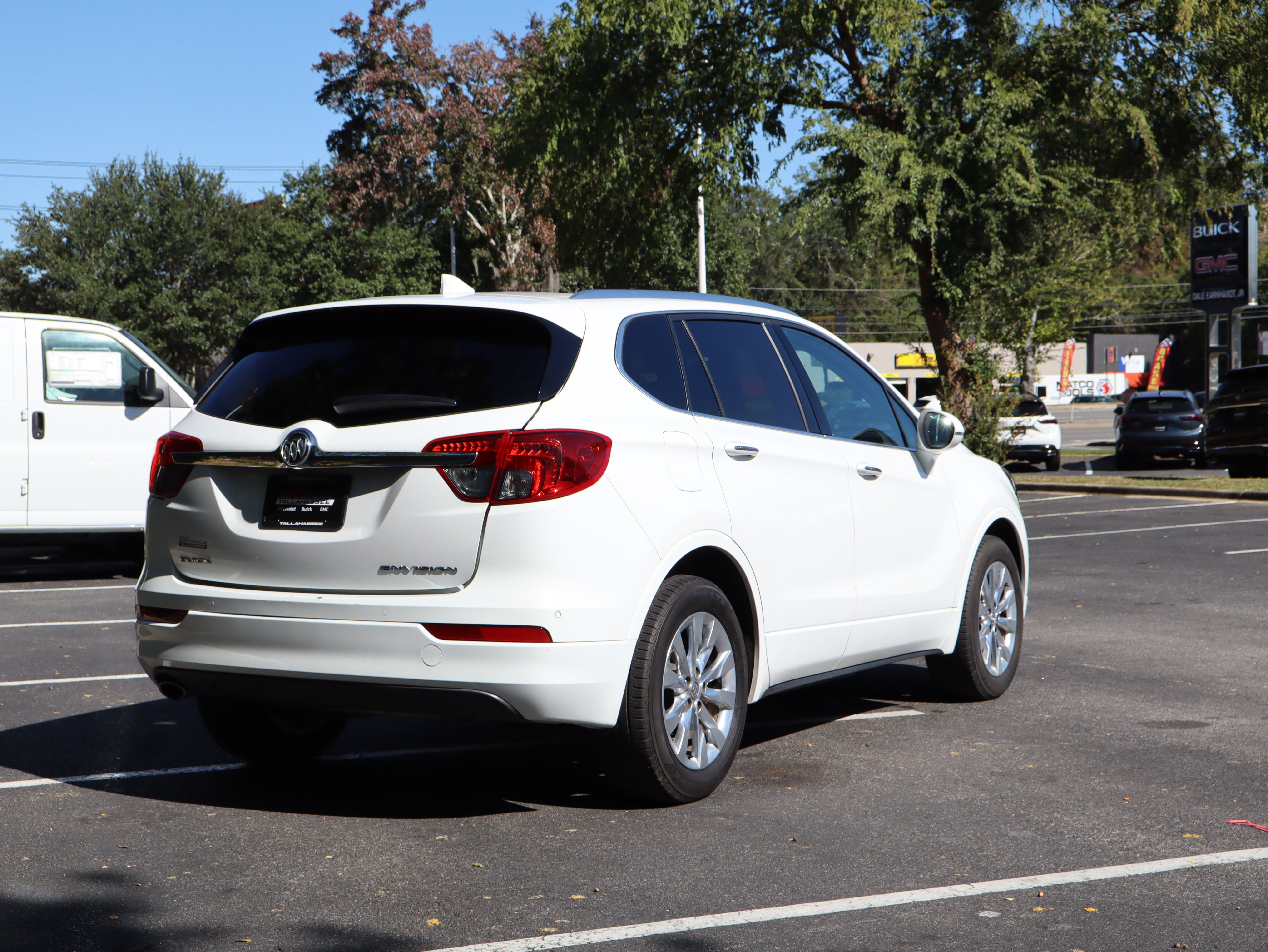 Used 2018 Buick Envision Essence FWD image 9