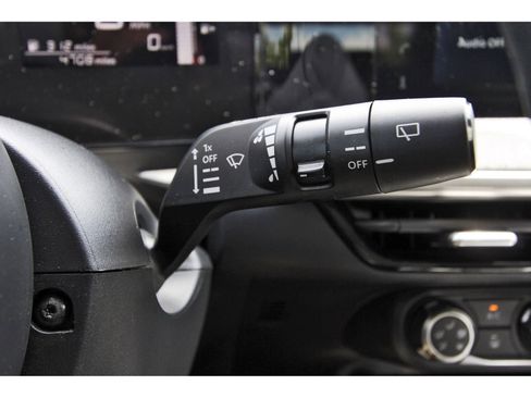 Certified 2025 Nissan Kicks SV image 20