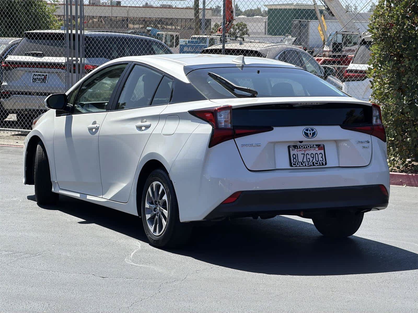 Used 2019 Toyota Prius XLE w/ Advanced Technology Package FWD image 5
