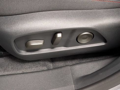 New 2027 Chevrolet Equinox RS AWD/4WD image 13