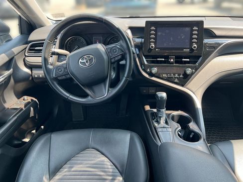 Used 2022 Toyota Camry SE FWD image 18