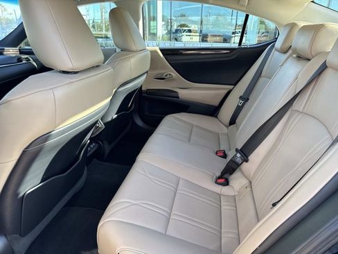 Used 2019 Lexus ES 350 Luxury image 18