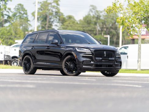 Used 2023 Lincoln Aviator Reserve w/ Jet Package RWD image 2