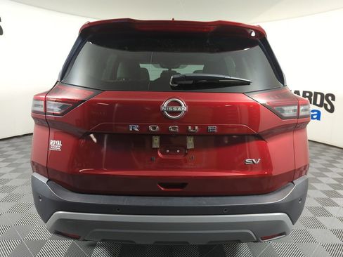 Used 2023 Nissan Rogue SV w/ SV Premium B Package FWD image 4