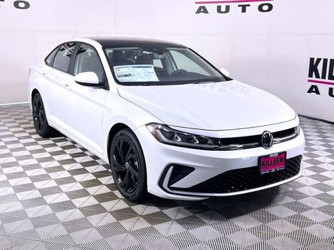 New 2026 Volkswagen Jetta SE image 9