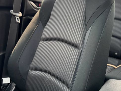 Used 2016 MAZDA MAZDA3 i Touring FWD image 28