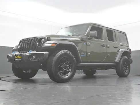 Used 2023 Jeep Wrangler Unlimited w/ Sun & Screen Package AWD/4WD image 49