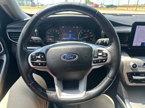 Used 2021 Ford Explorer XLT w/ Equipment Group 202A RWD image 35