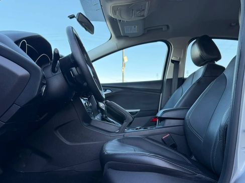 Used 2013 Ford Focus Titanium w/ Titanium Handling Pkg FWD image 10
