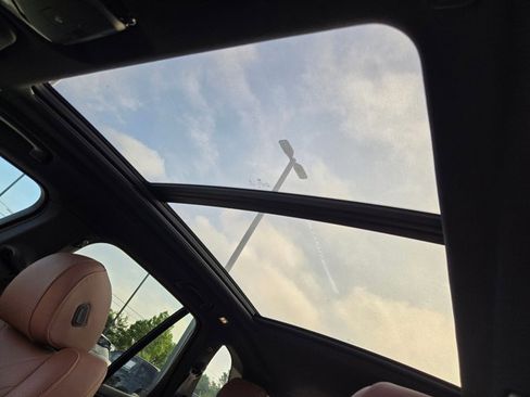 Used 2024 BMW X5 sDrive40i w/ Premium Package image 16