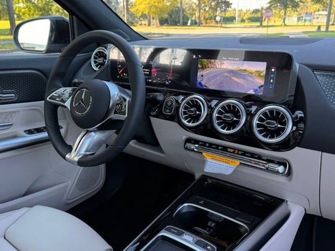 Used 2025 Mercedes-Benz GLA 250 image 18