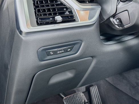 Used 2025 BMW X5 xDrive50e w/ Parking Assistance Package image 10