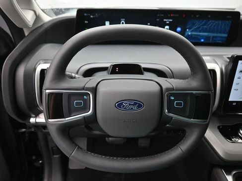 New 2025 Ford Expedition Active image 6