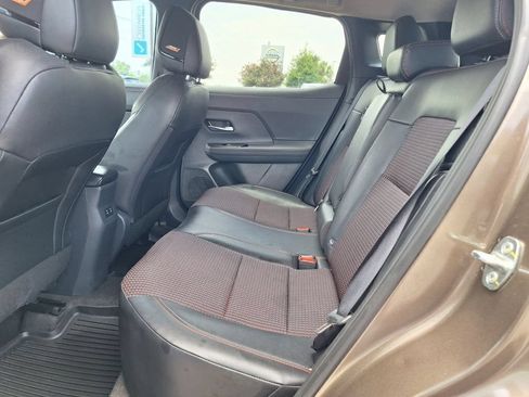 Used 2025 Nissan Kicks SR w/ SR Premium Package FWD image 10