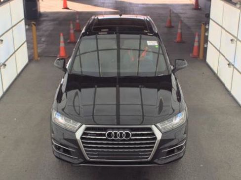 Used 2017 Audi Q7 3.0T Prestige w/ Prestige Package image 2