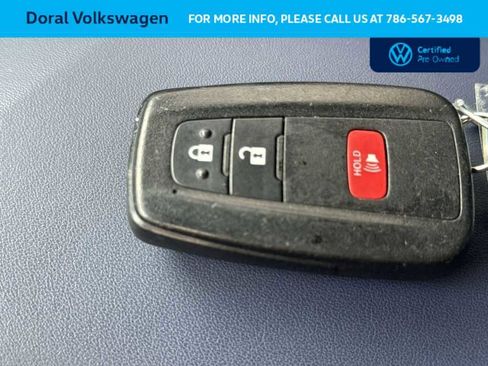 Used 2021 Toyota C-HR XLE FWD image 28