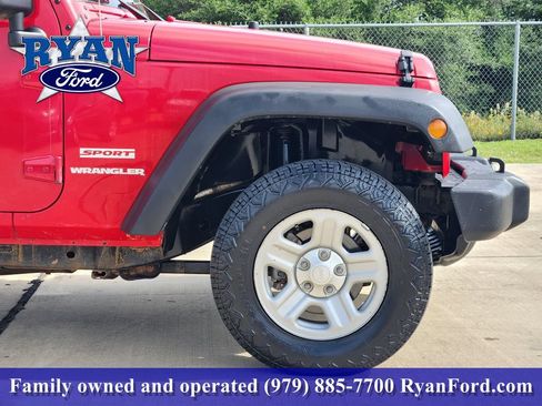 Used 2012 Jeep Wrangler Sport AWD/4WD image 5