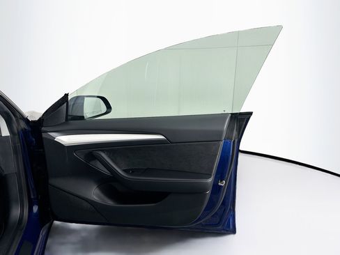 Used 2021 Tesla Model 3 Long Range image 32