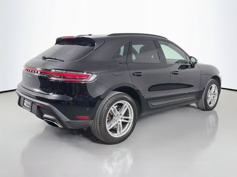 Certified 2024 Porsche Macan w/ Premium Plus Package AWD/4WD image 7