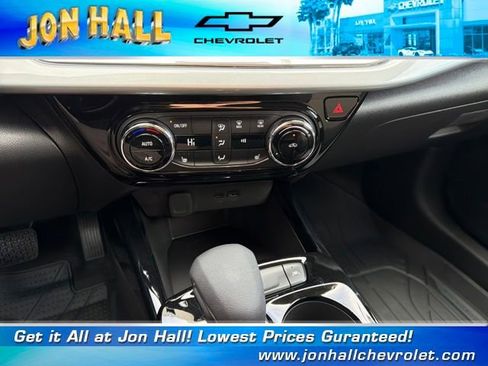 New 2026 Chevrolet Trax LT w/ Driver Confidence Package image 30