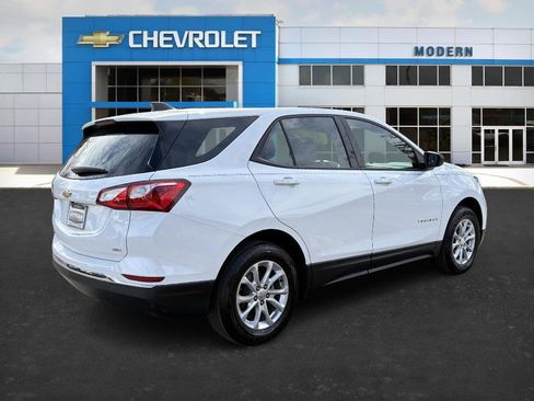 Used 2018 Chevrolet Equinox LS image 5