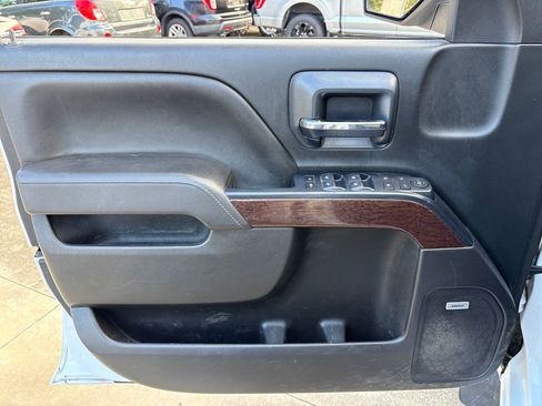 Used 2018 GMC Sierra 1500 SLE w/ SLE Value Package image 16