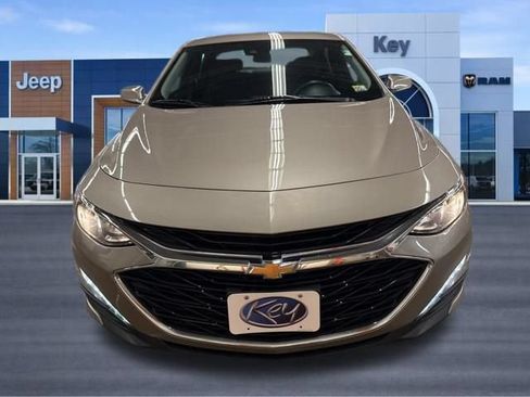 Used 2023 Chevrolet Malibu LT FWD image 2