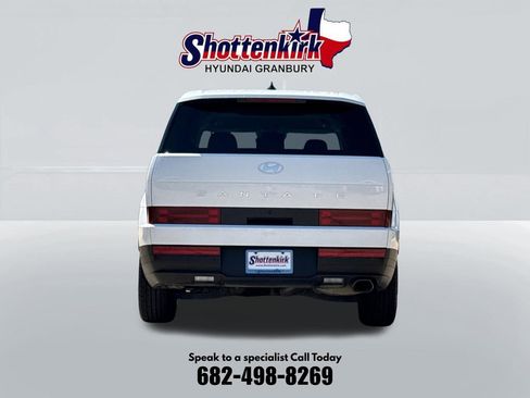 Used 2024 Hyundai Santa Fe SE FWD image 7