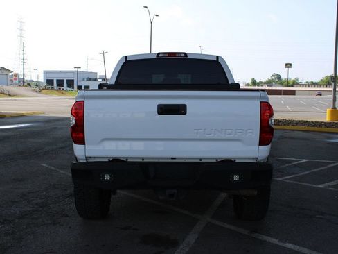 Used 2016 Toyota Tundra SR5 w/ SR5 Upgrade Package AWD/4WD image 7