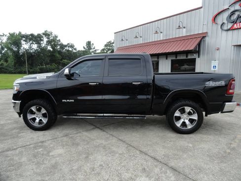 Used 2021 RAM 1500 Laramie w/ Off Road Group AWD/4WD image 3