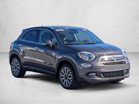 Used 2017 FIAT 500X Lounge w/ Advanced Safety Package image 3