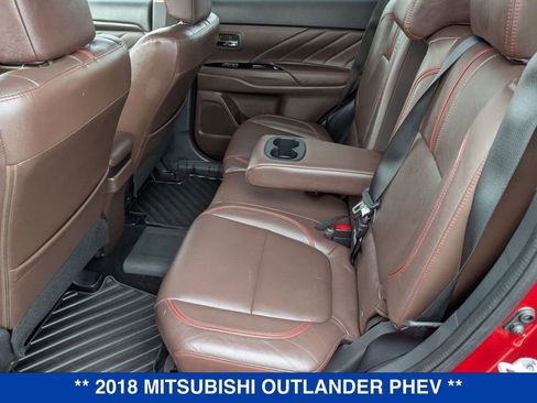 Used 2018 Mitsubishi Outlander SEL image 30