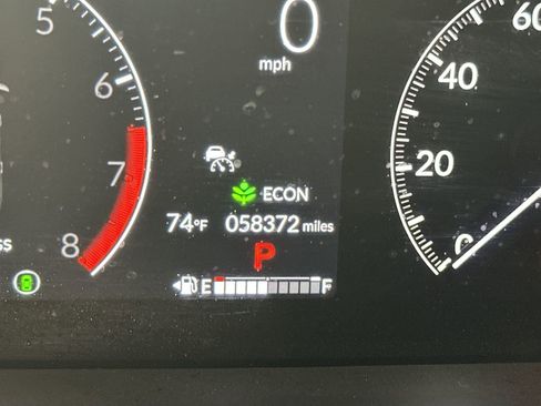 Used 2023 Honda Pilot LX image 15