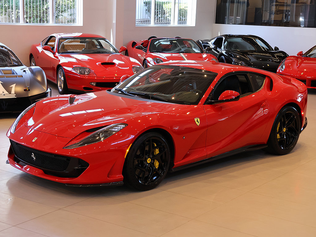 Certified 2018 Ferrari 812 Superfast RWD image 25