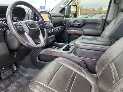 Used 2022 GMC Sierra 3500 Denali image 16