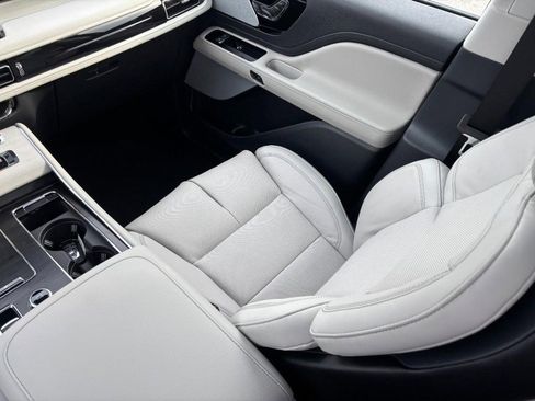 New 2026 Lincoln Aviator Reserve image 15