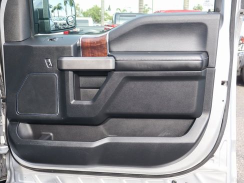 Used 2016 Ford F150 Platinum w/ Equipment Group 701A Luxury image 49