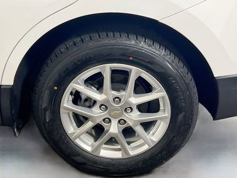 Used 2022 Chevrolet Equinox LS image 16