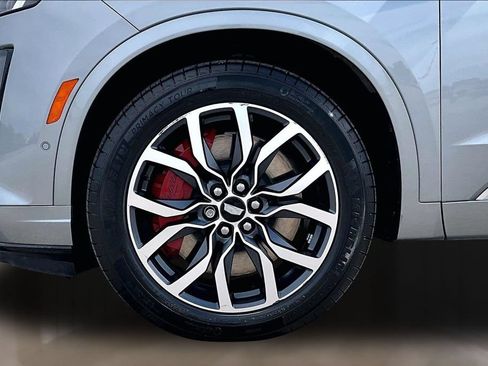 Used 2025 Cadillac XT6 Sport w/ Platinum Package AWD/4WD image 8