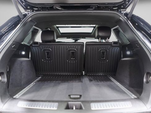 Used 2022 Cadillac XT5 Premium Luxury w/ LPO, Floor Liner Package image 39