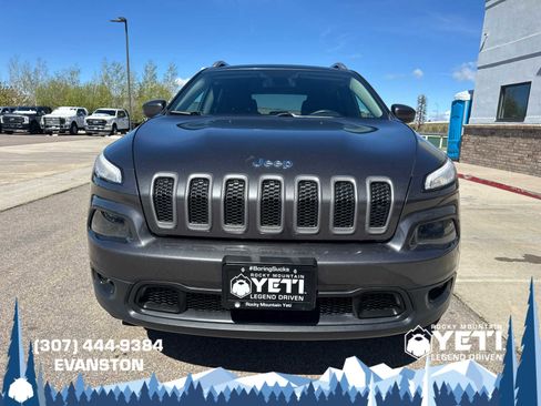 Used 2015 Jeep Cherokee Latitude AWD/4WD image 8