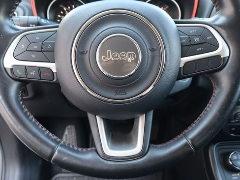 Used 2019 Jeep Compass Trailhawk AWD/4WD image 10