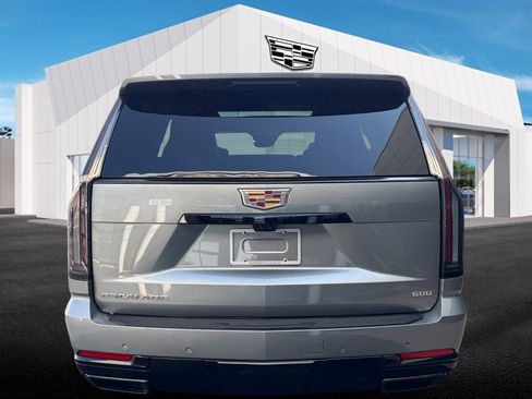 Certified 2025 Cadillac Escalade Sport Platinum image 3