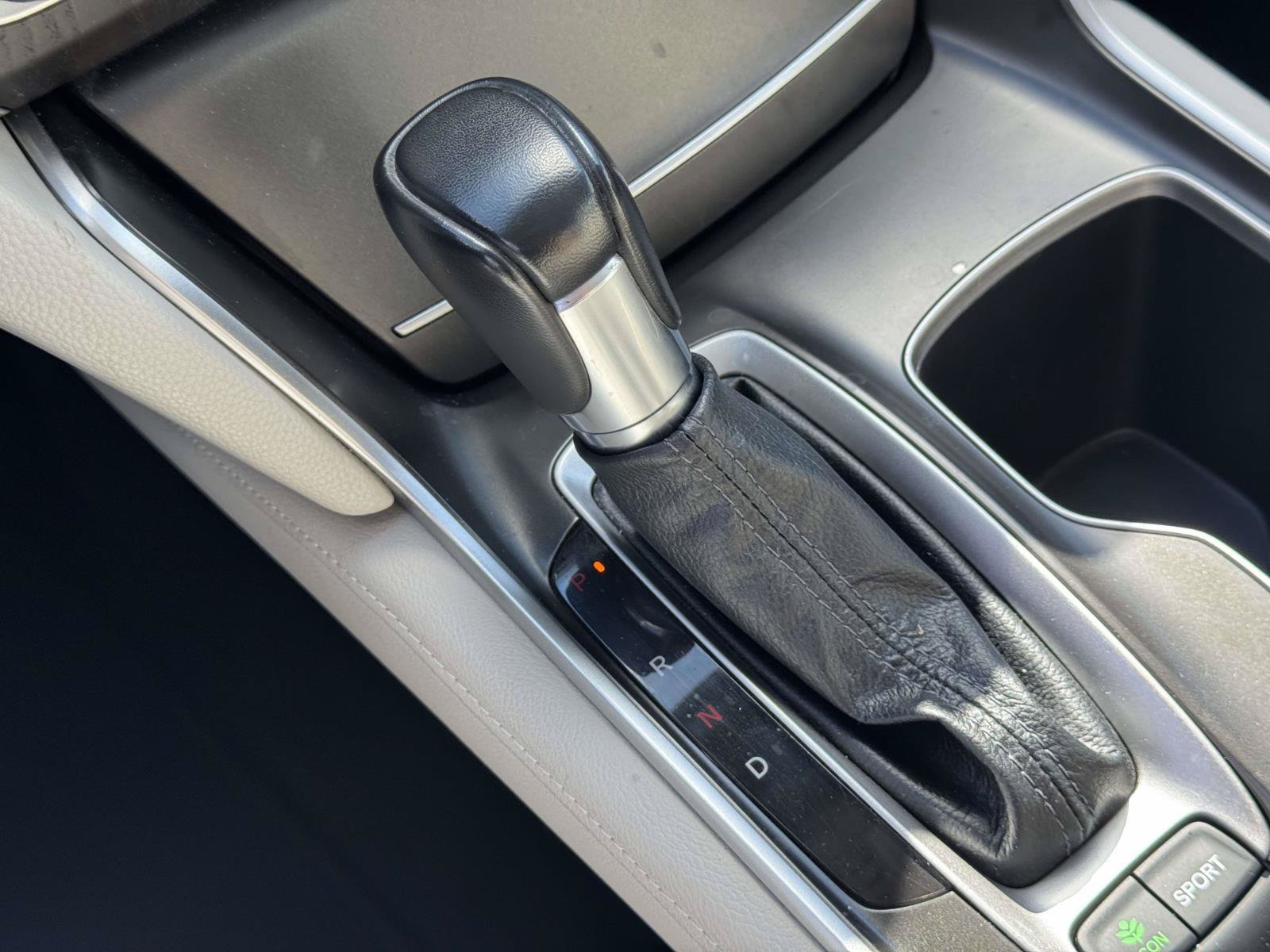 Used 2018 Honda Accord Touring image 27