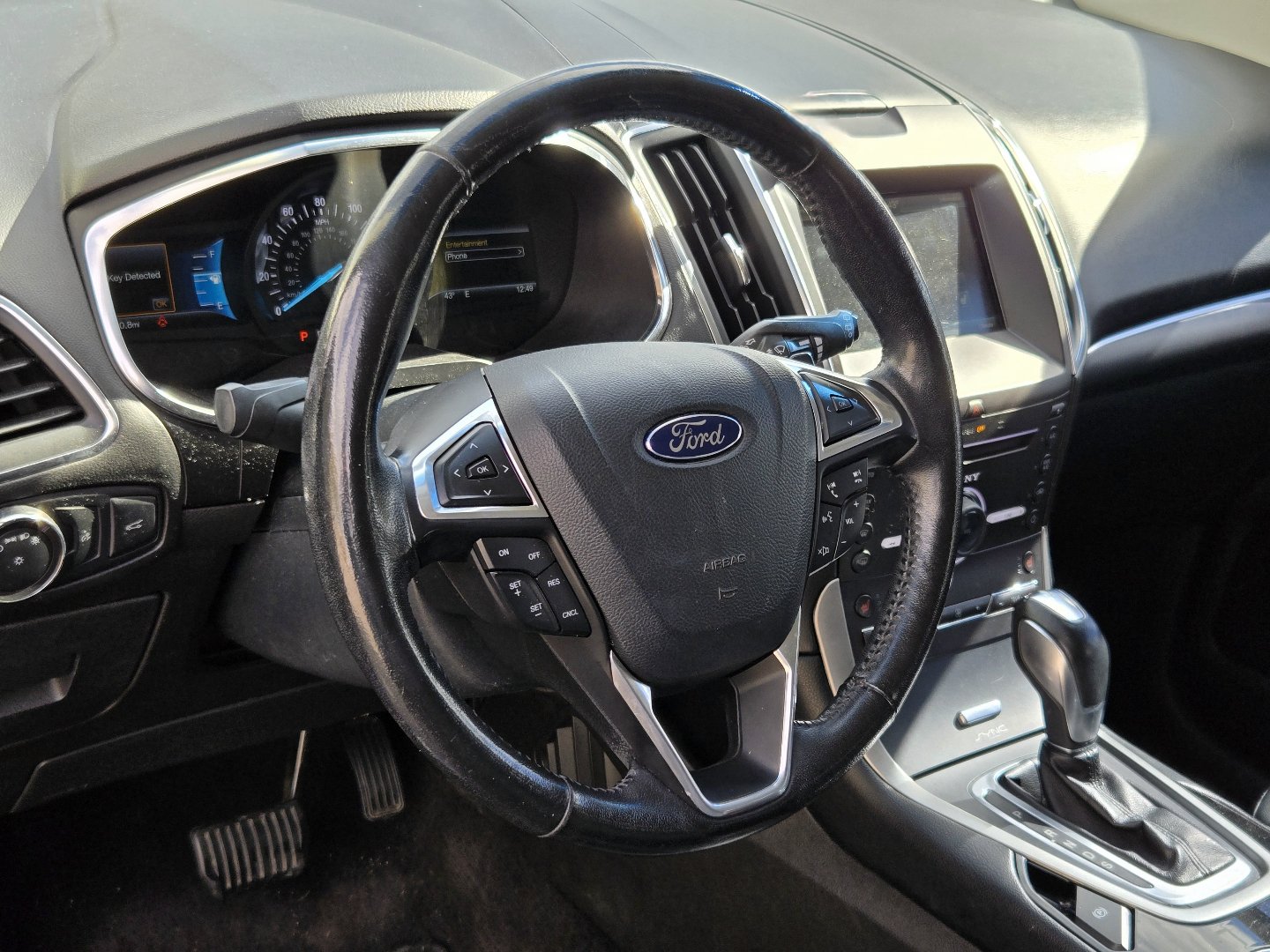 Used 2015 Ford Edge Titanium AWD/4WD image 4