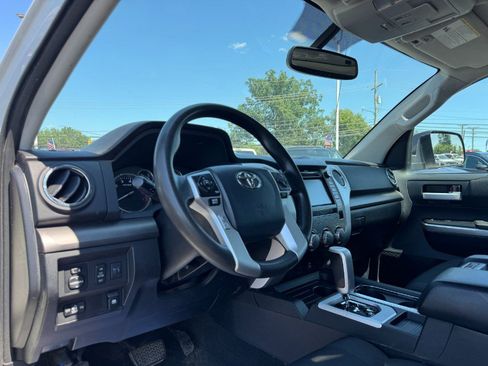Used 2014 Toyota Tundra SR5 AWD/4WD image 14