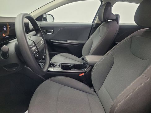 Used 2025 Kia K4 FWD image 17