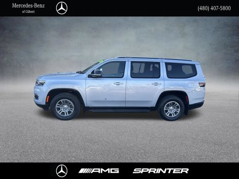 Used 2023 Jeep Wagoneer 4WD w/ Convenience Group I image 2
