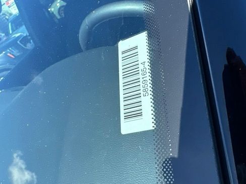 Used 2025 Chrysler Pacifica Select FWD image 7